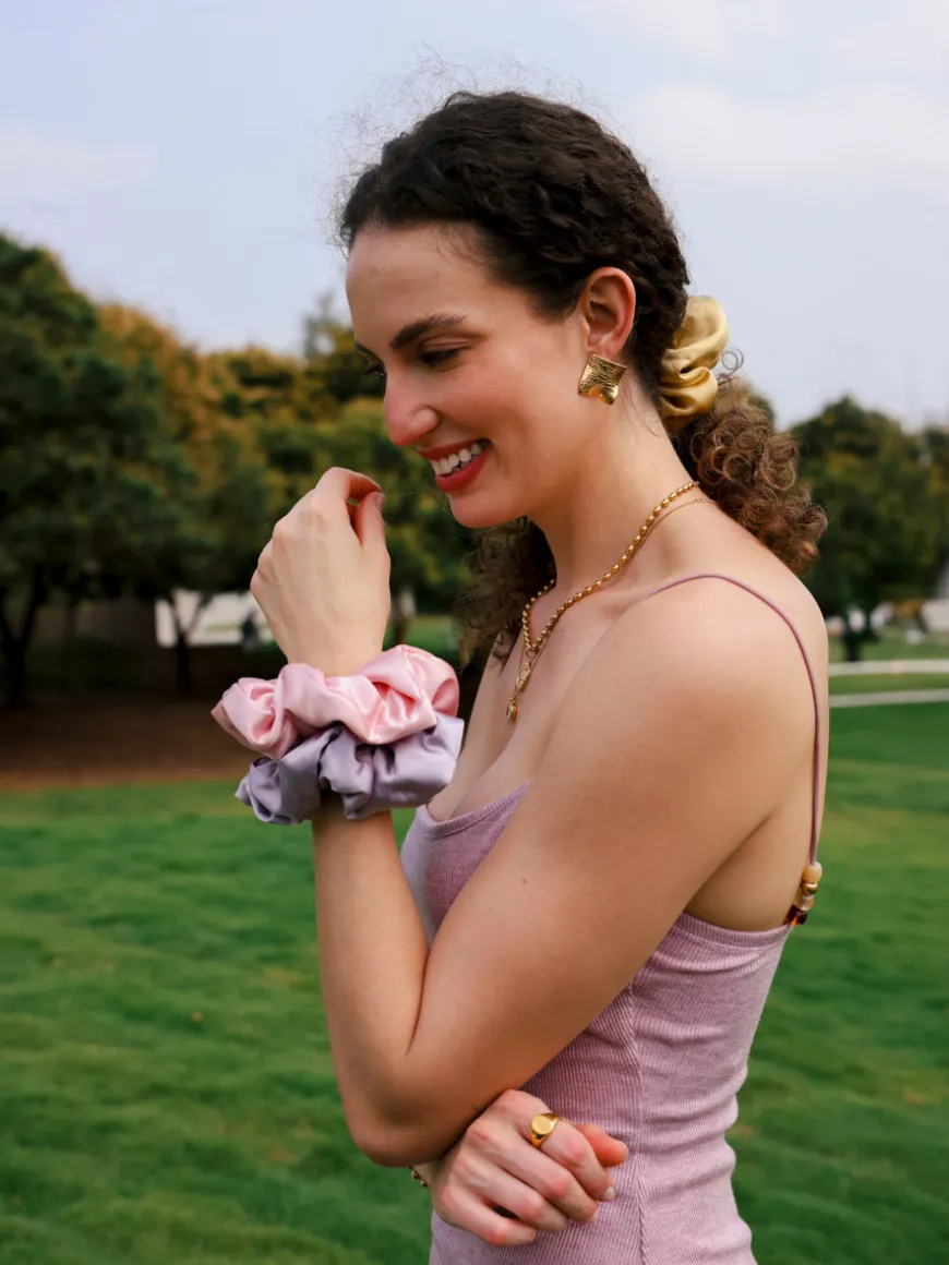 Fluffy Touch Pure Silk Scrunchie Dark Grey