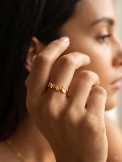 Fluid Pebble Ring