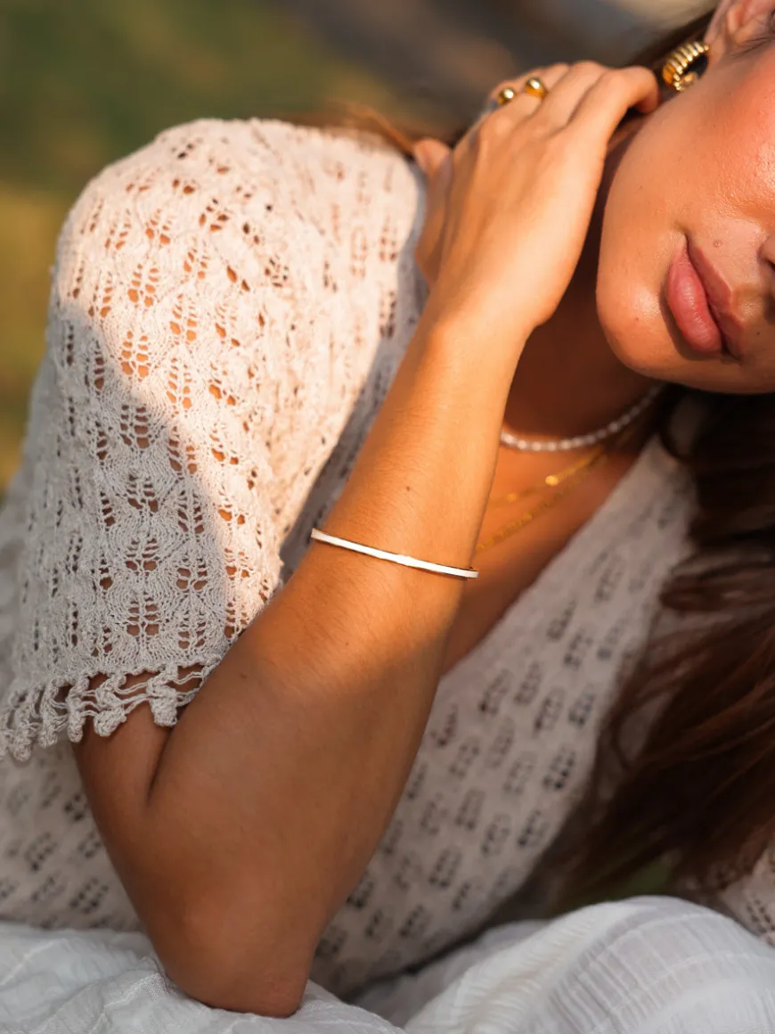 Gleaming Line Armcuff