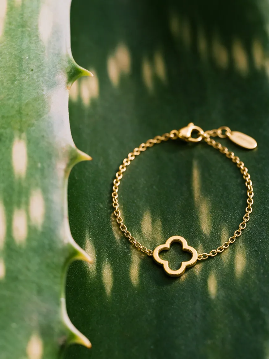 Graceful Clover ARMBAND