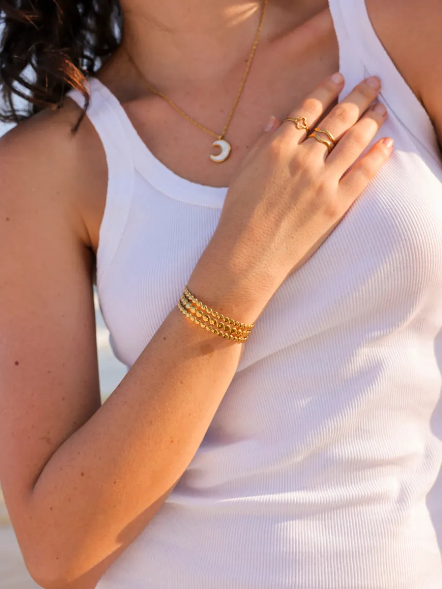 Graceful Clover Ring
