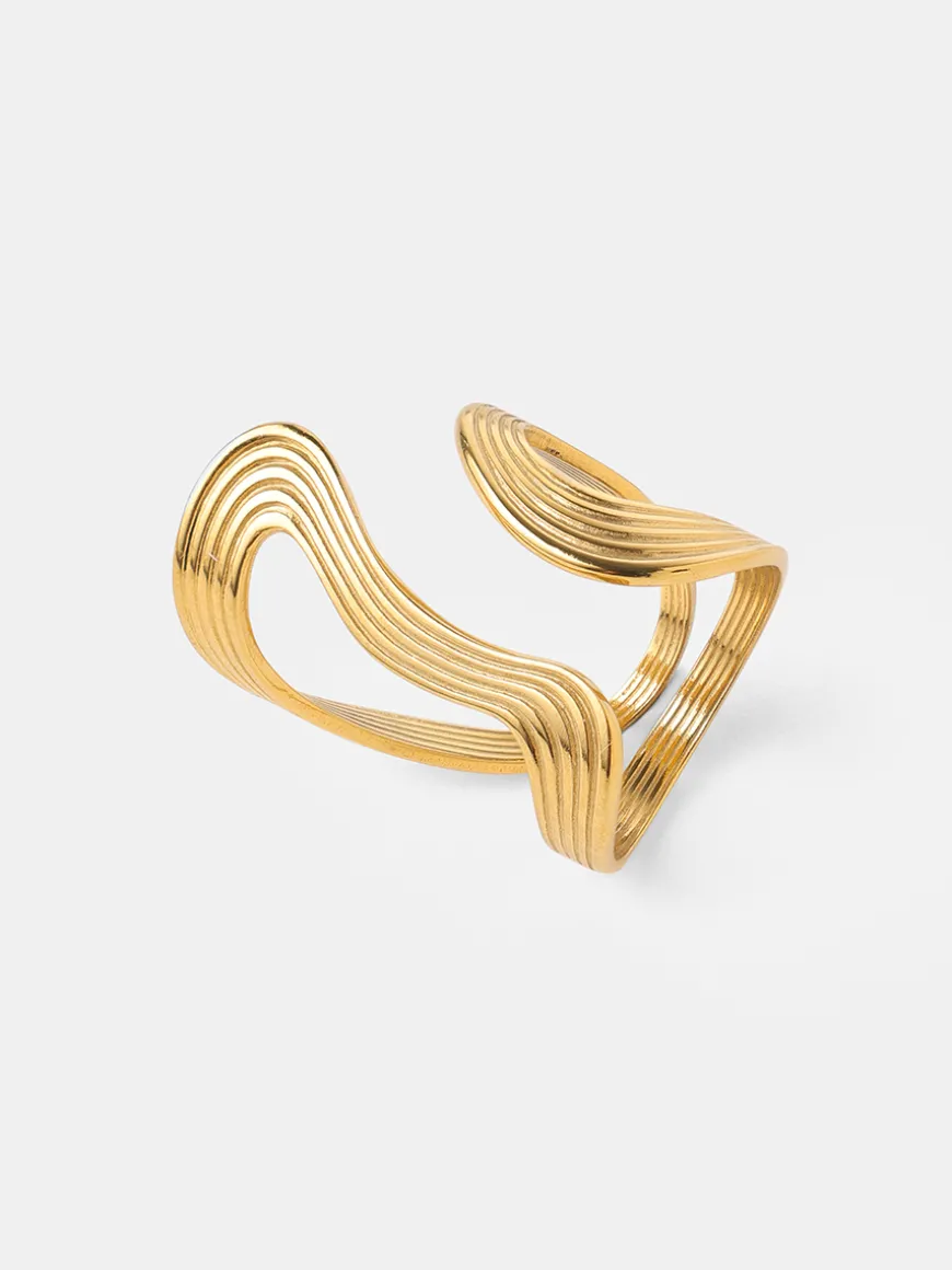 Graceful Curve Ring