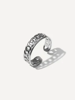 Graceful Interlace Ring
