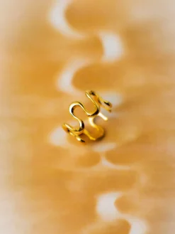 Graceful Wave Ring