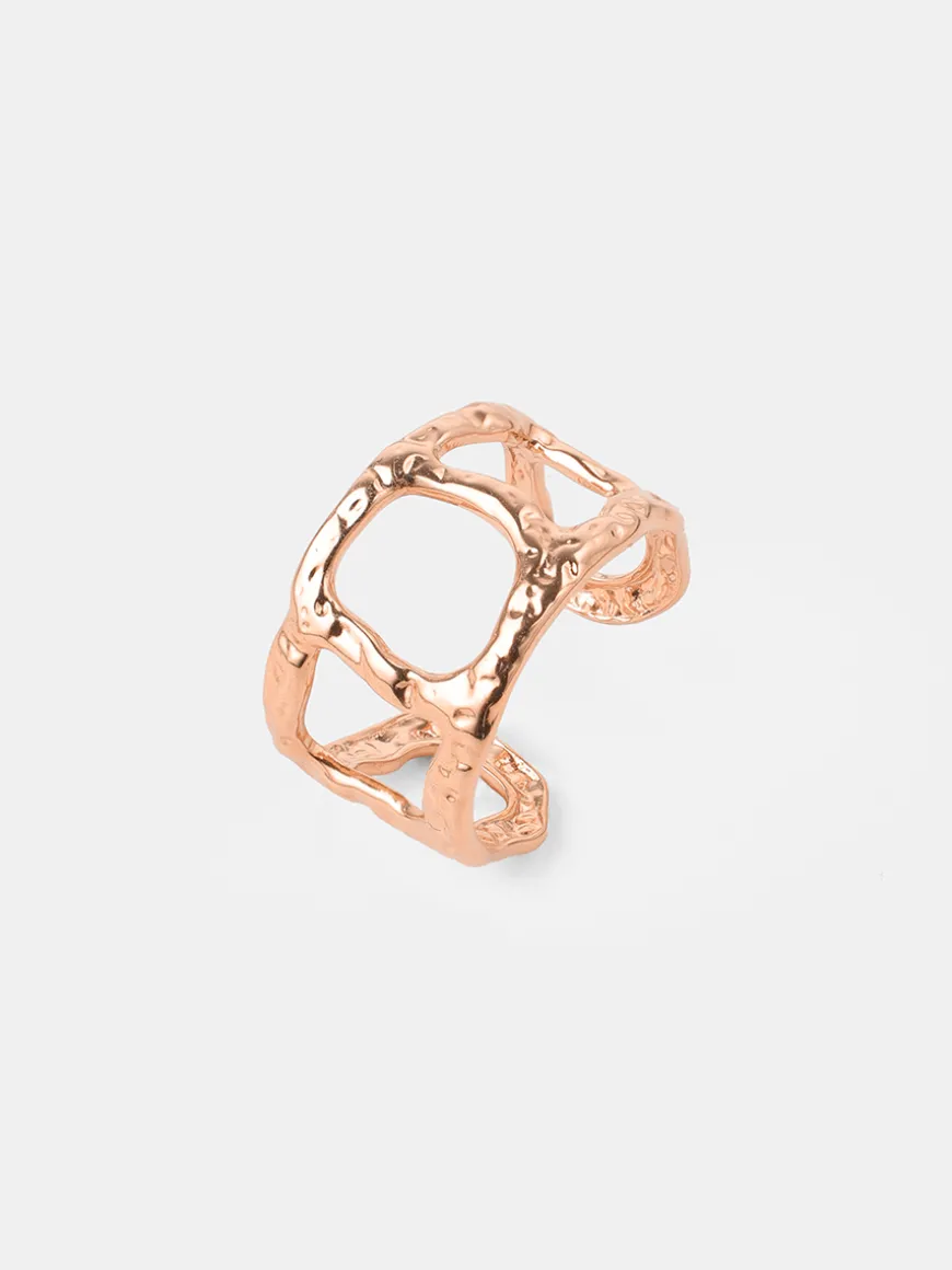 Infinite Trace Ring