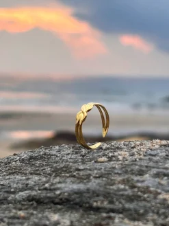 Infinity Loop Ring