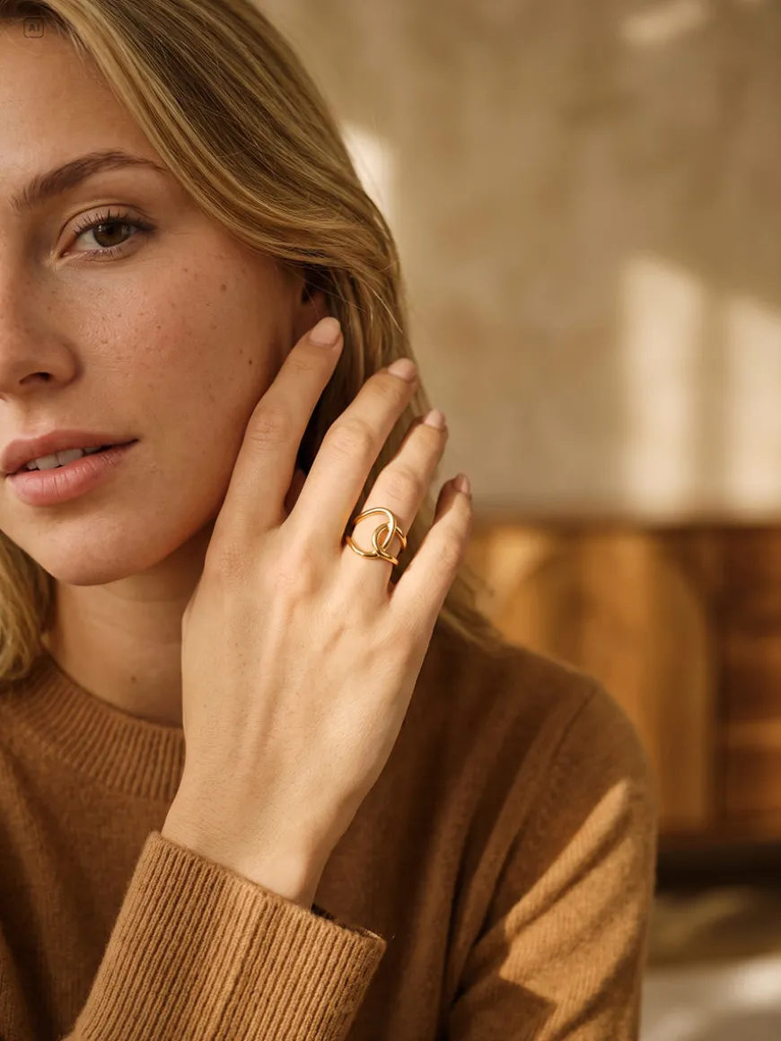 Intertwined Loop Ring