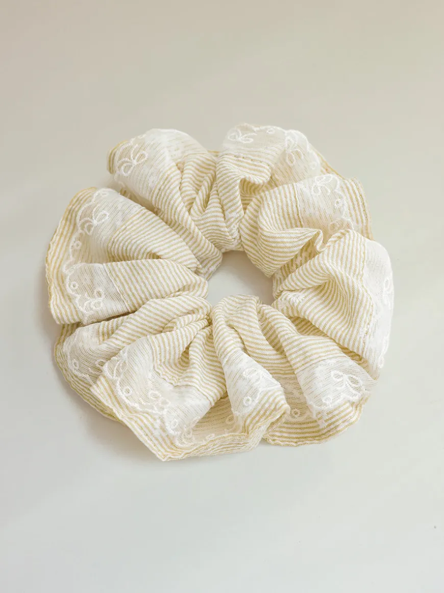 Lace Bow Scrunchie Light Yellow