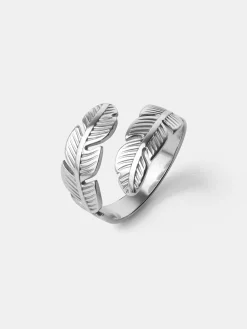 Leafy Elegance Ring