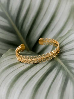 Leafy Embrace Armcuff