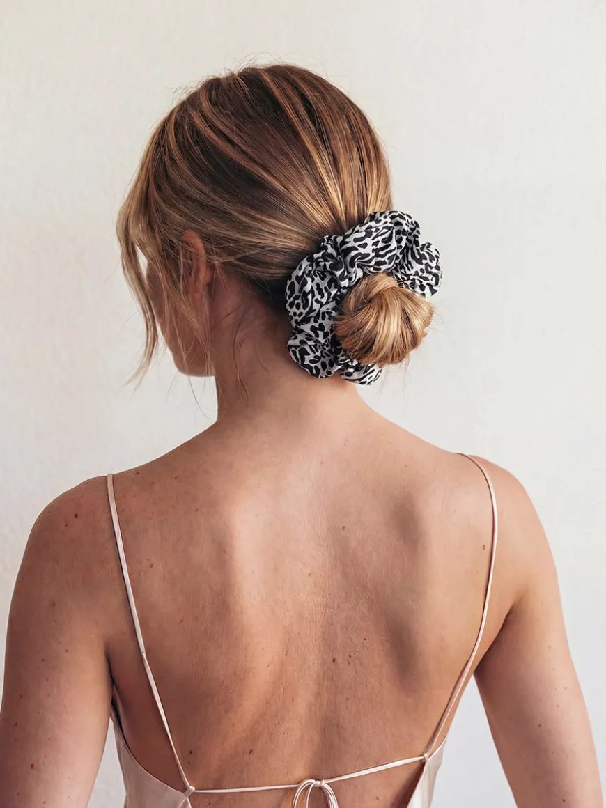 Leopard Beauty Scrunchie White