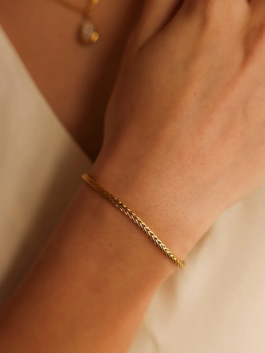 Linear Elegance ARMBAND