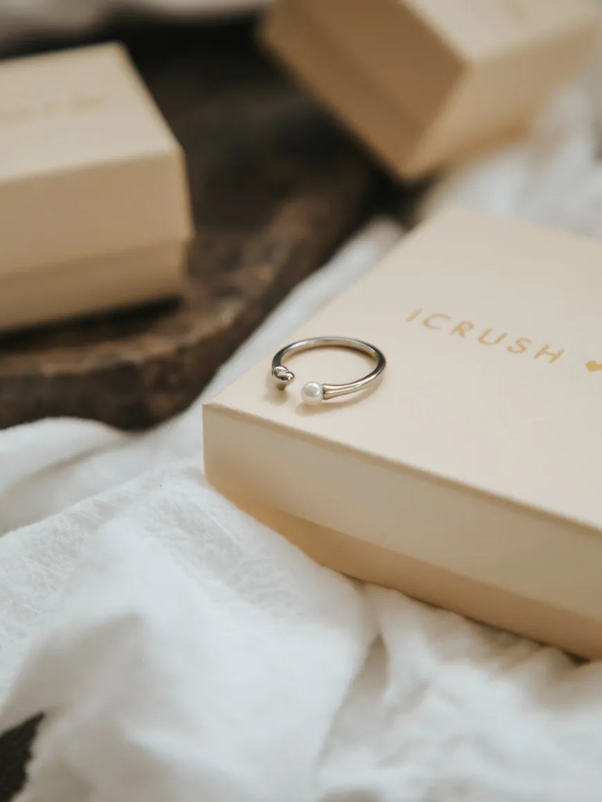 Love in Pearl Ring