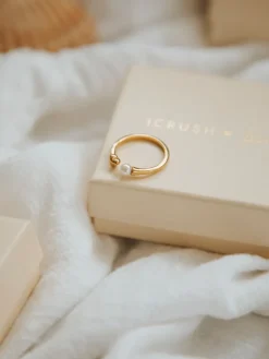 Love in Pearl Ring