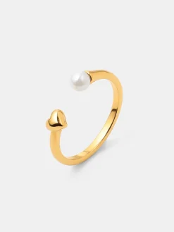 Love in Pearl Ring