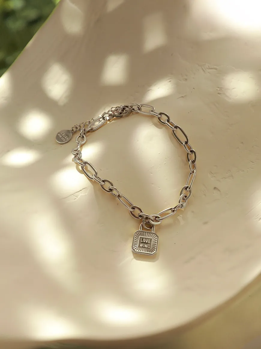 Love Wins ARMBAND