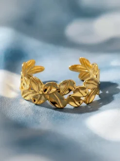 Lush Ripple Armcuff