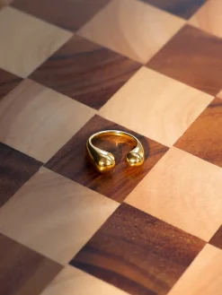 Metal Flow Ring