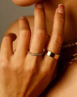Metal Rock Ring