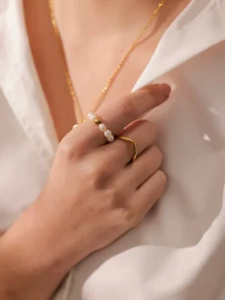 Minimal Beauty Ring