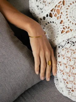 Minimal Grace Armcuff