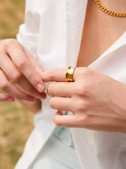 Mirror Arc Ring