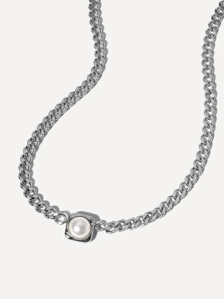 Modern Edge Pearl Kette