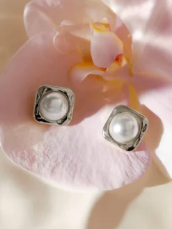 Modern Edge Pearl Ohrringe