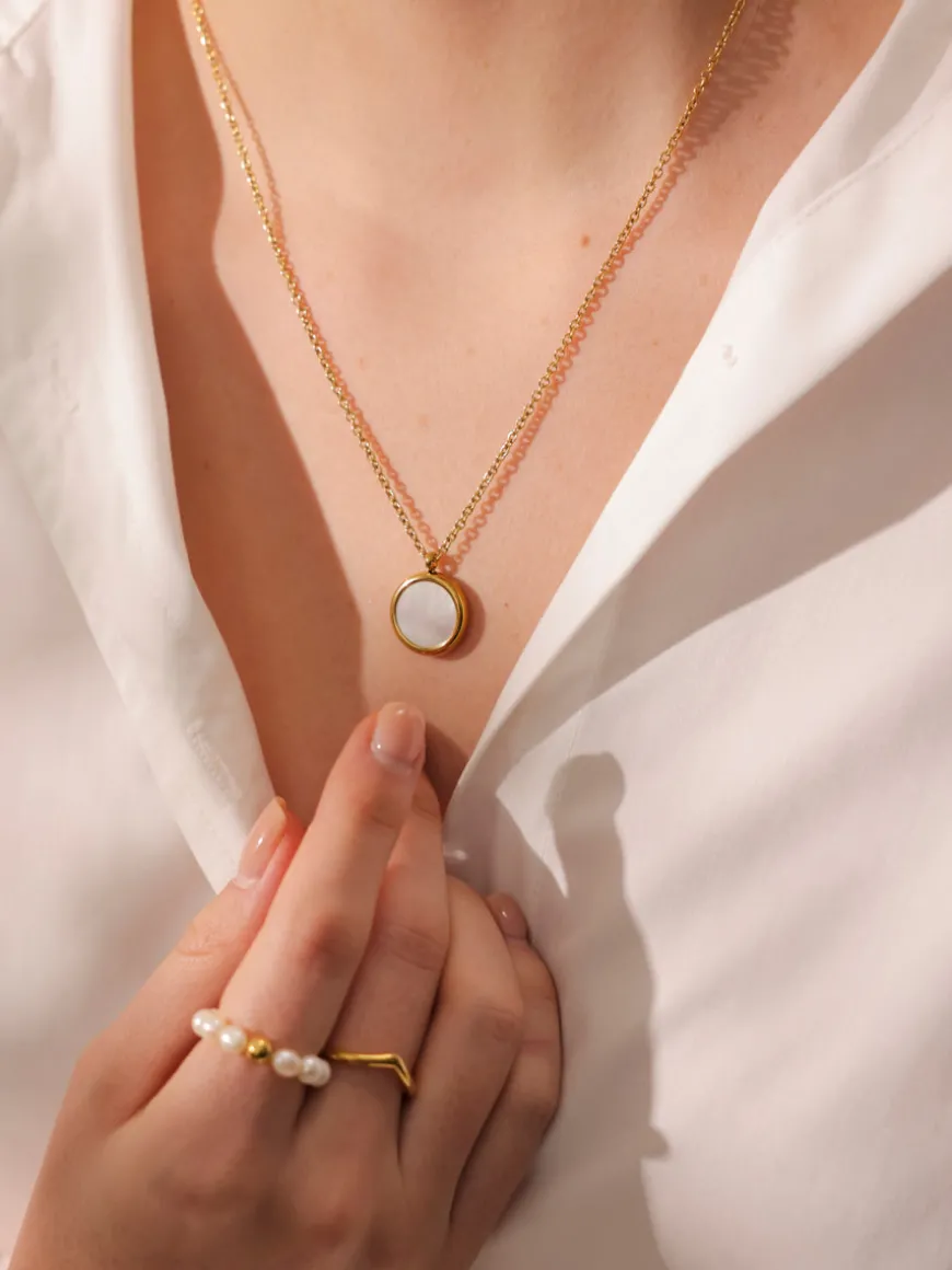 Moonlit Whisper Kette