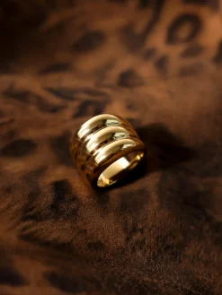 Neo Orbit Ring