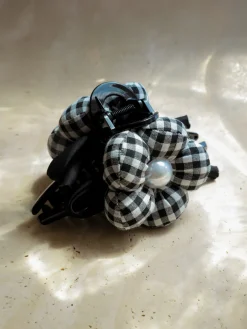 Pearl Floral Black Plaid Haarklammer