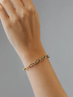 Poised Armband
