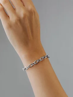 Poised Armband