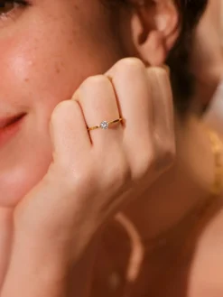 Precious Glow Ring