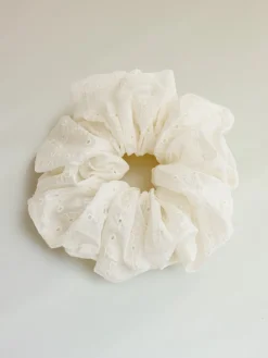 Puffy Lace Scrunchie White