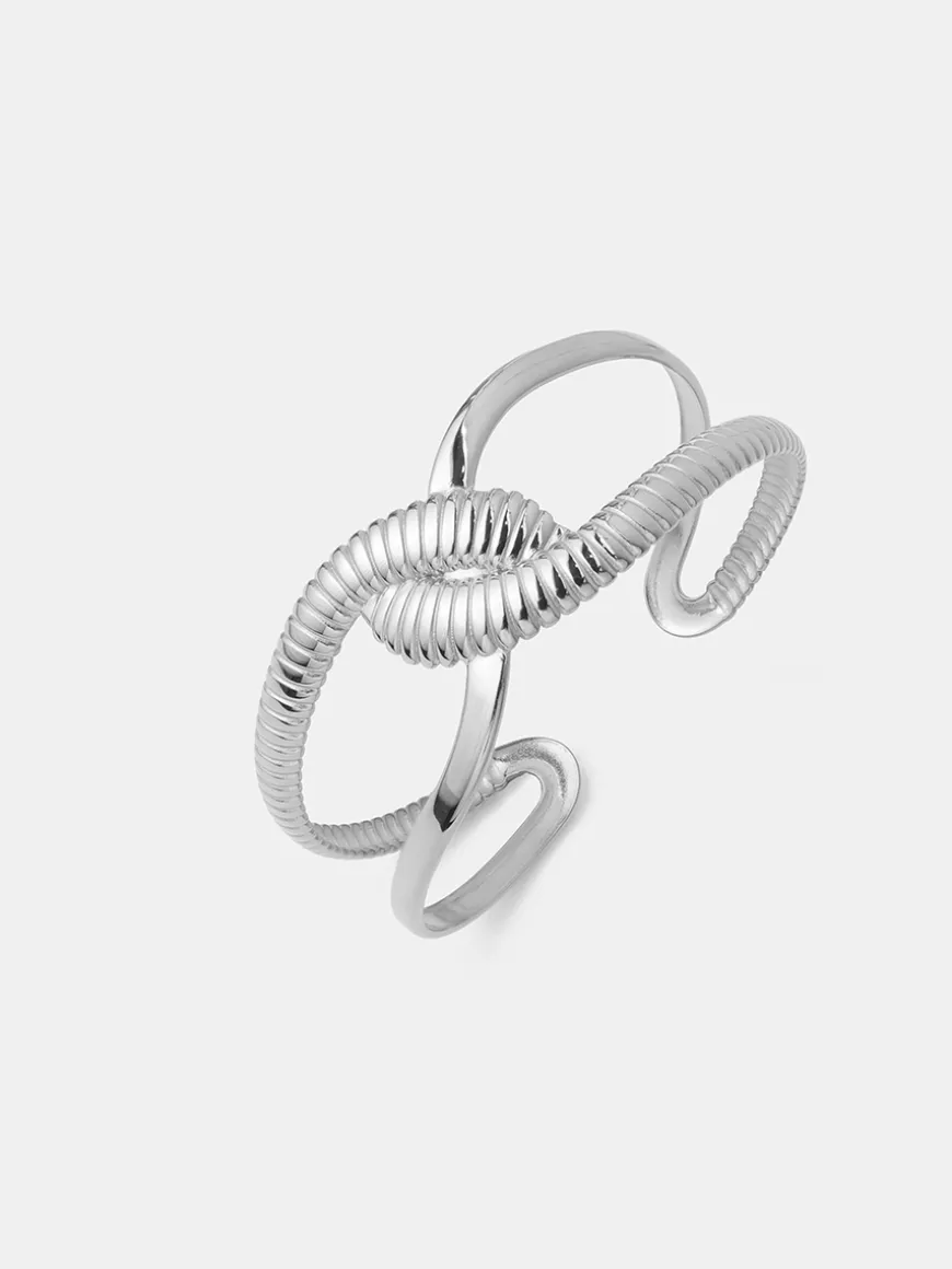 Refined Twist Armcuff