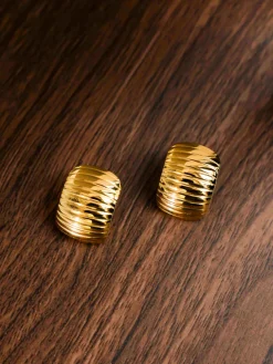 Ribbed Square Ohrringe