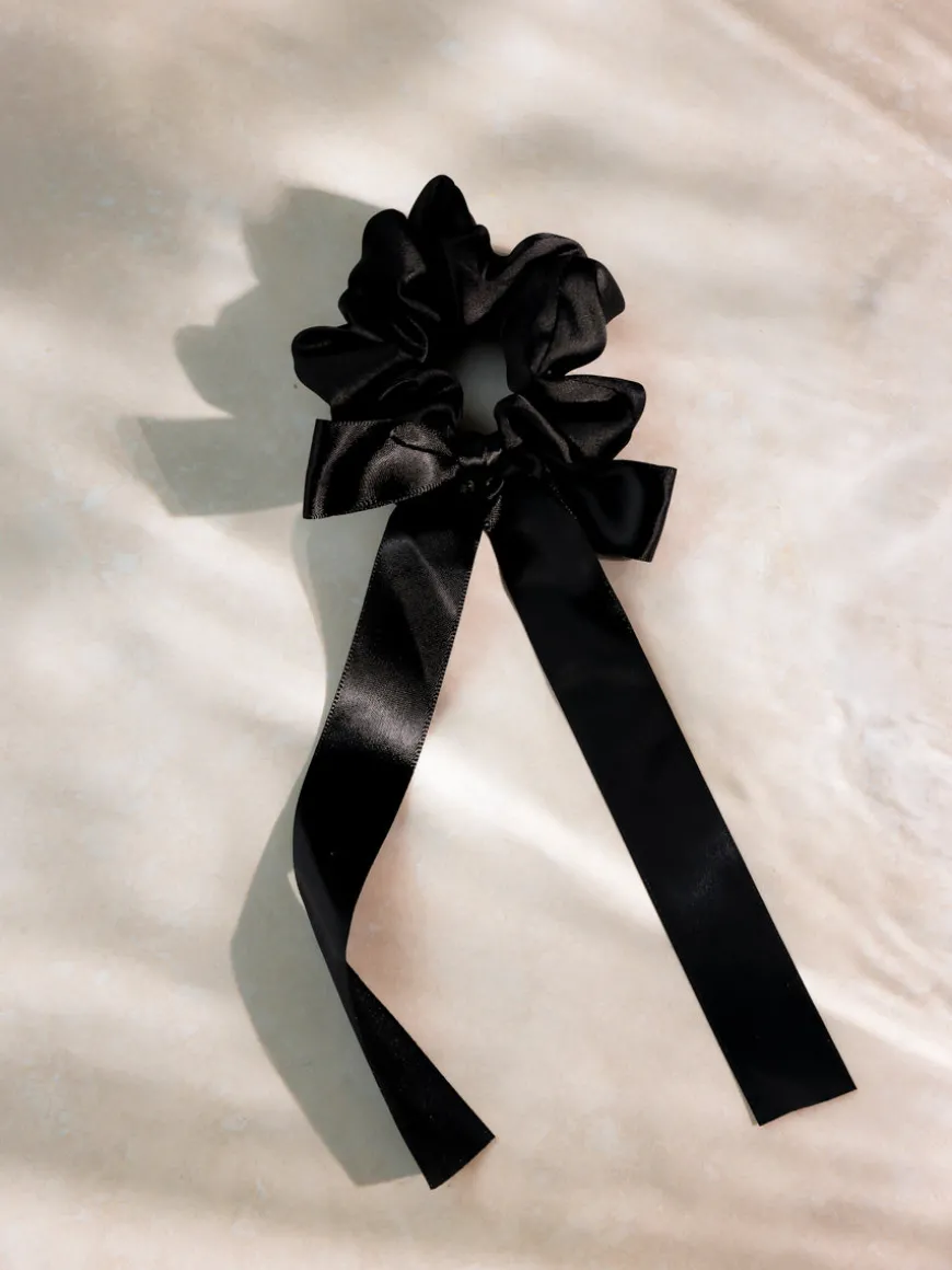 Ribbon Glow Black Scrunchie