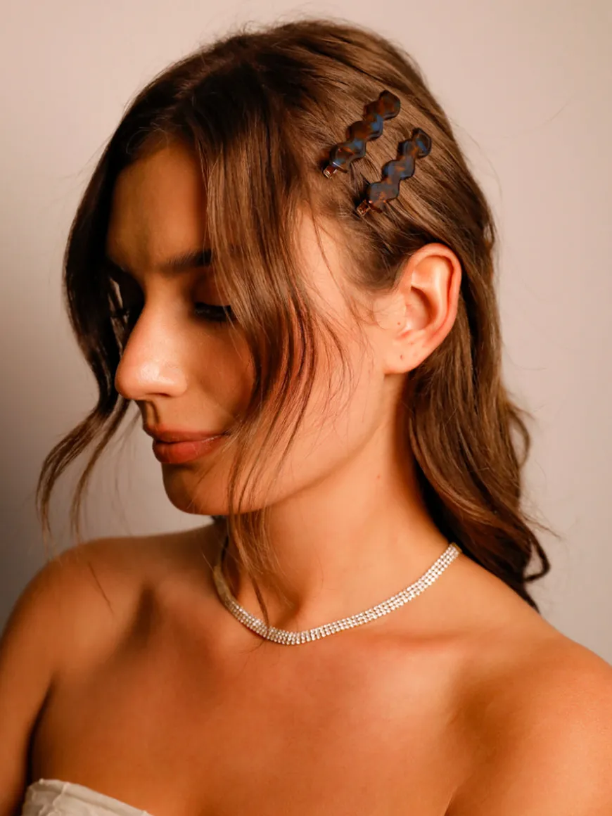Ripple White Hairpin