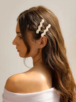 Ripple White Hairpin