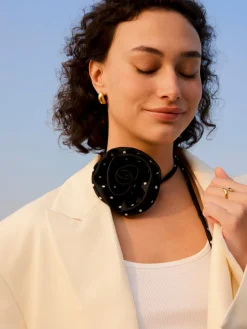 Rose Embrace Black Choker