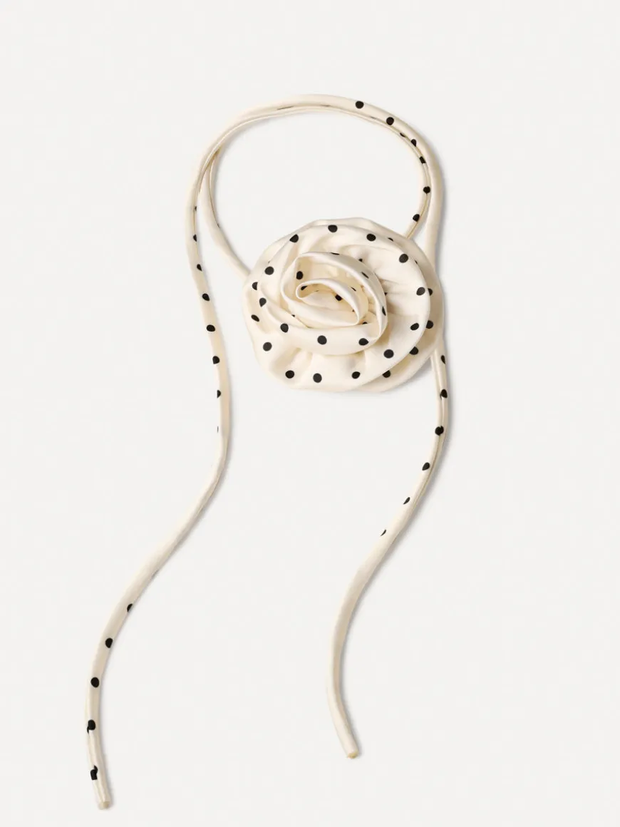 Rose Embrace White Choker