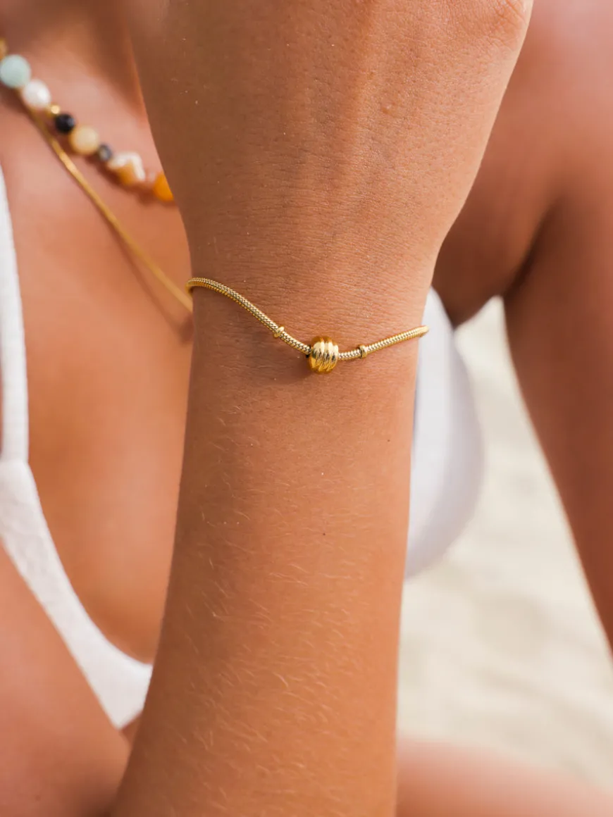 Serene Elegance ARMBAND