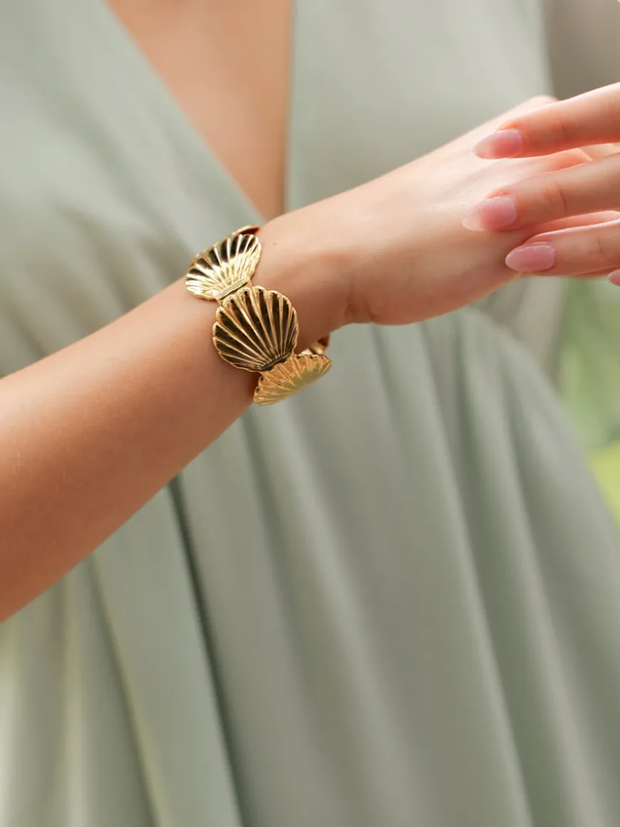 Shell Dream Armcuff