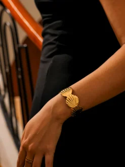 Shell Dream Armcuff
