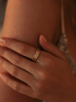 Shining Layer Ring