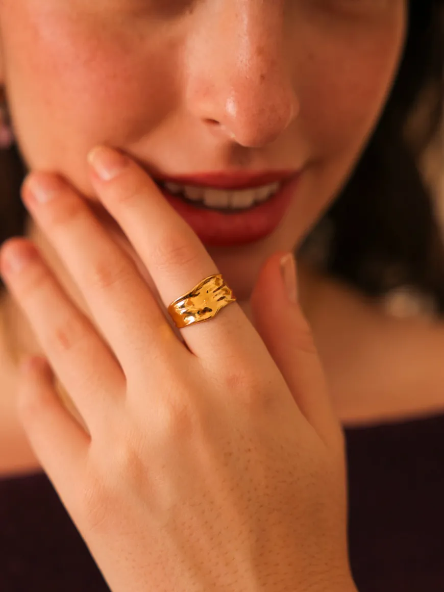Shiny Aura Ring