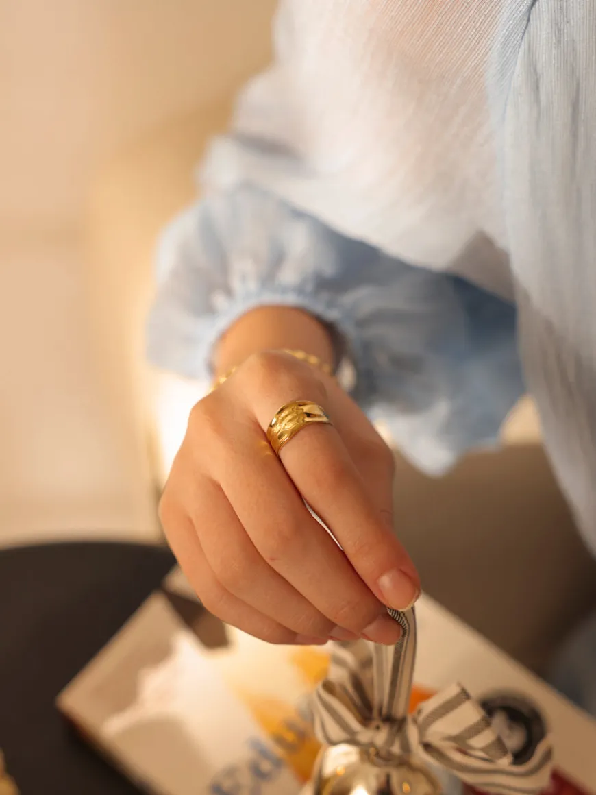 Shiny Aura Ring