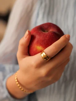 Shiny Aura Ring