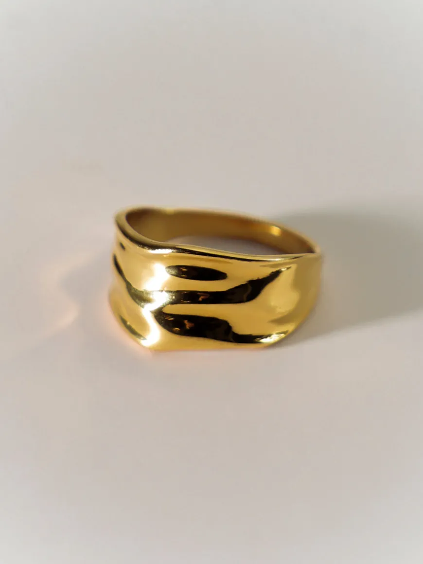 Shiny Aura Ring